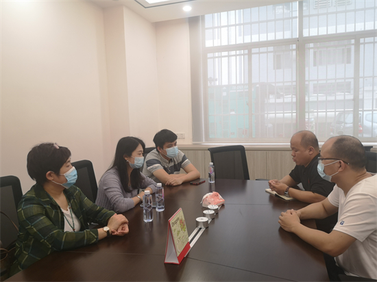 我校调研组与广西永愉纺织有限公司相关负责人座谈.jpg