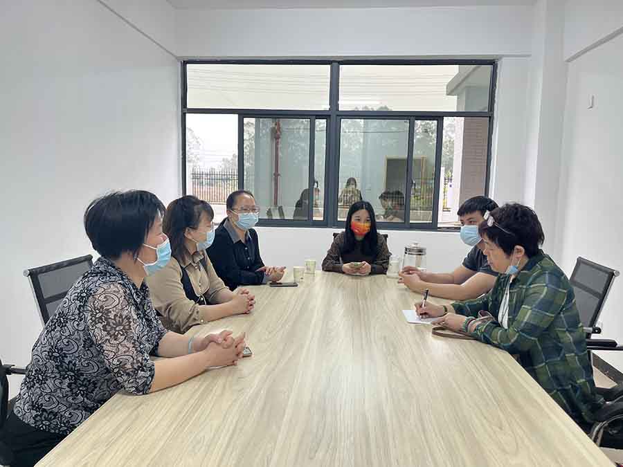 1649317914841807.jpg 我校教师与福绵区政府人员、广西亘美实业有限公司人力资源部负责人座谈我校教师与福绵区政府人员、广西亘美实业有限公司人力资源部负责人座谈.jpg