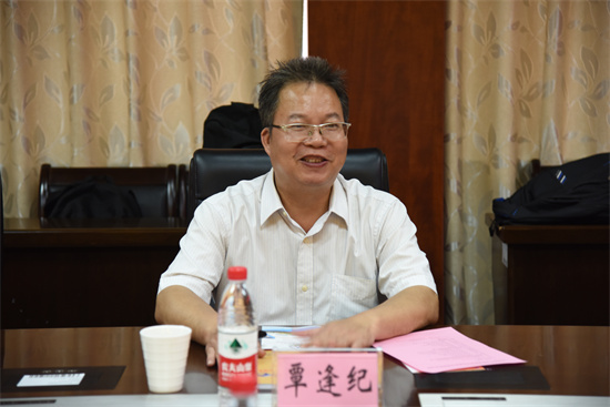 1655714732562583.jpg 2.平果县中等职业技术学校覃逢纪副校长讲话.jpg