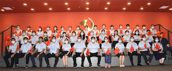 1657517797158475.jpg 参加沉浸式党课1.jpg