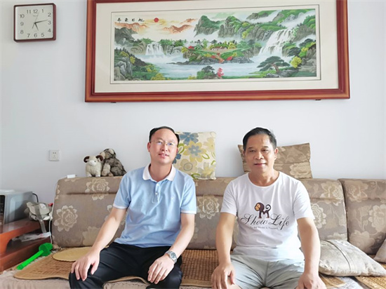 1660144009489893.jpg 工会离退办主任刘明文代表学校慰问我校退休退伍军人3.jpg