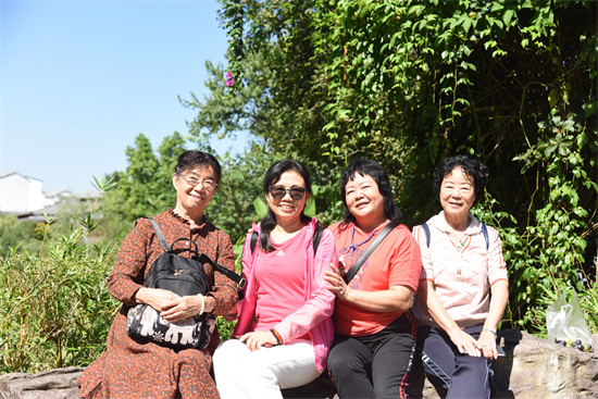 1666605836497701.jpg 4.愉快交流,我们永远年轻喔!.jpg