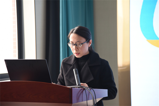 1673951695634426.jpg 6.苏坚同志代表第四届工会经费审查委员会向大会作工作报告.jpg