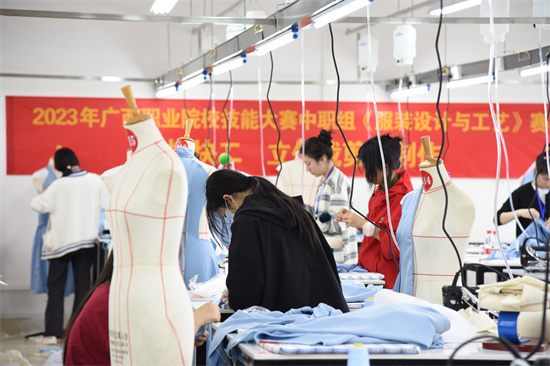 4.《服装设计与工艺》赛项比赛现场.jpg