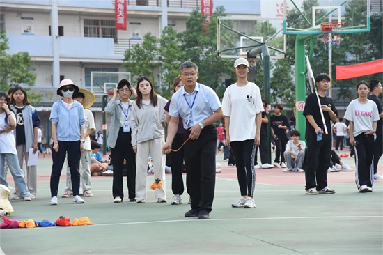 1732676654755596.jpg 背篓绣球 (2).jpg