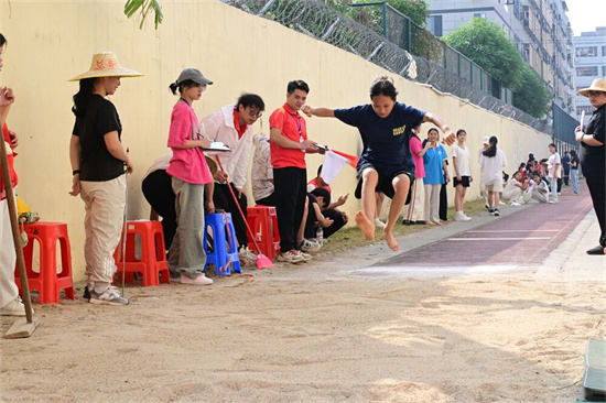 1732679310500233.jpg 跳远(2).jpg