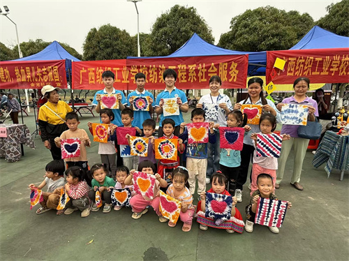 “弘扬民族文化，共享壮乡风清”活动现场1.jpg