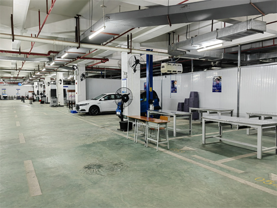 新能源汽车实训中心.jpg