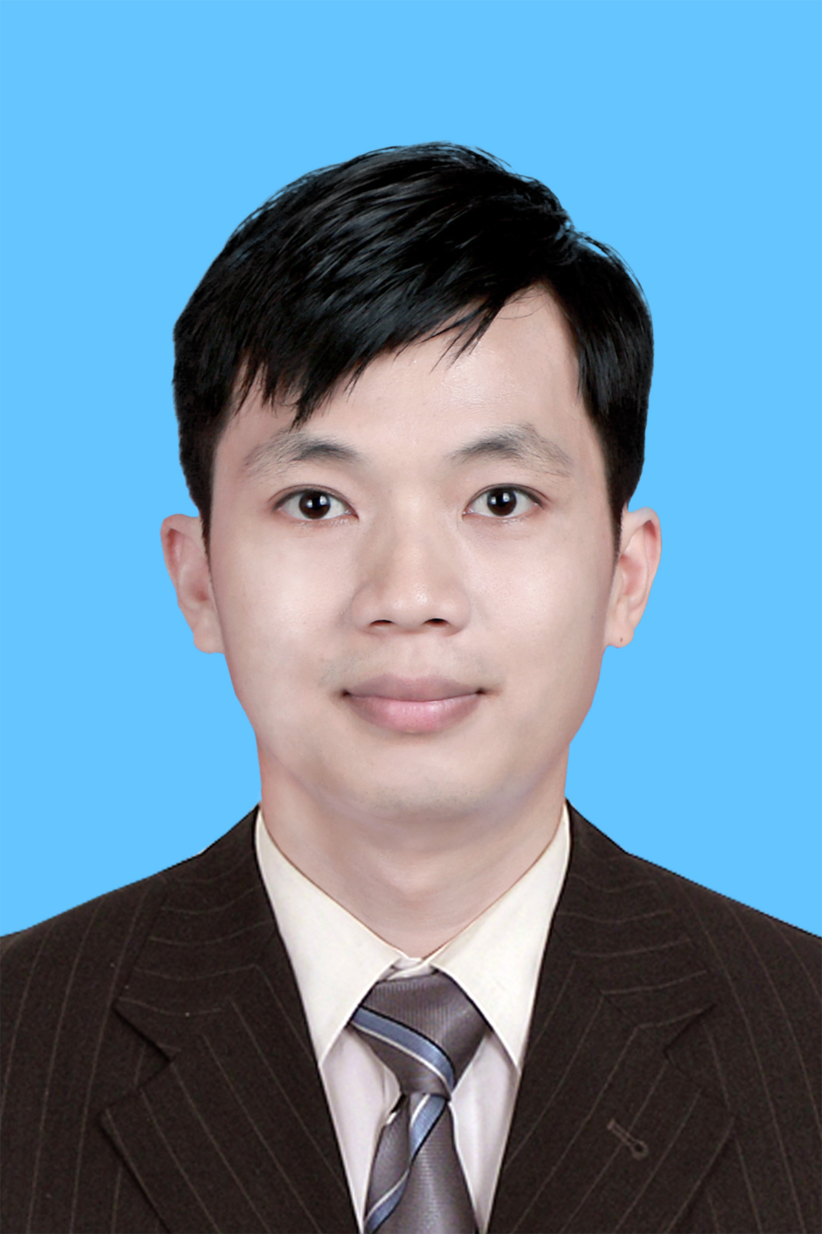 卓春亮.jpg