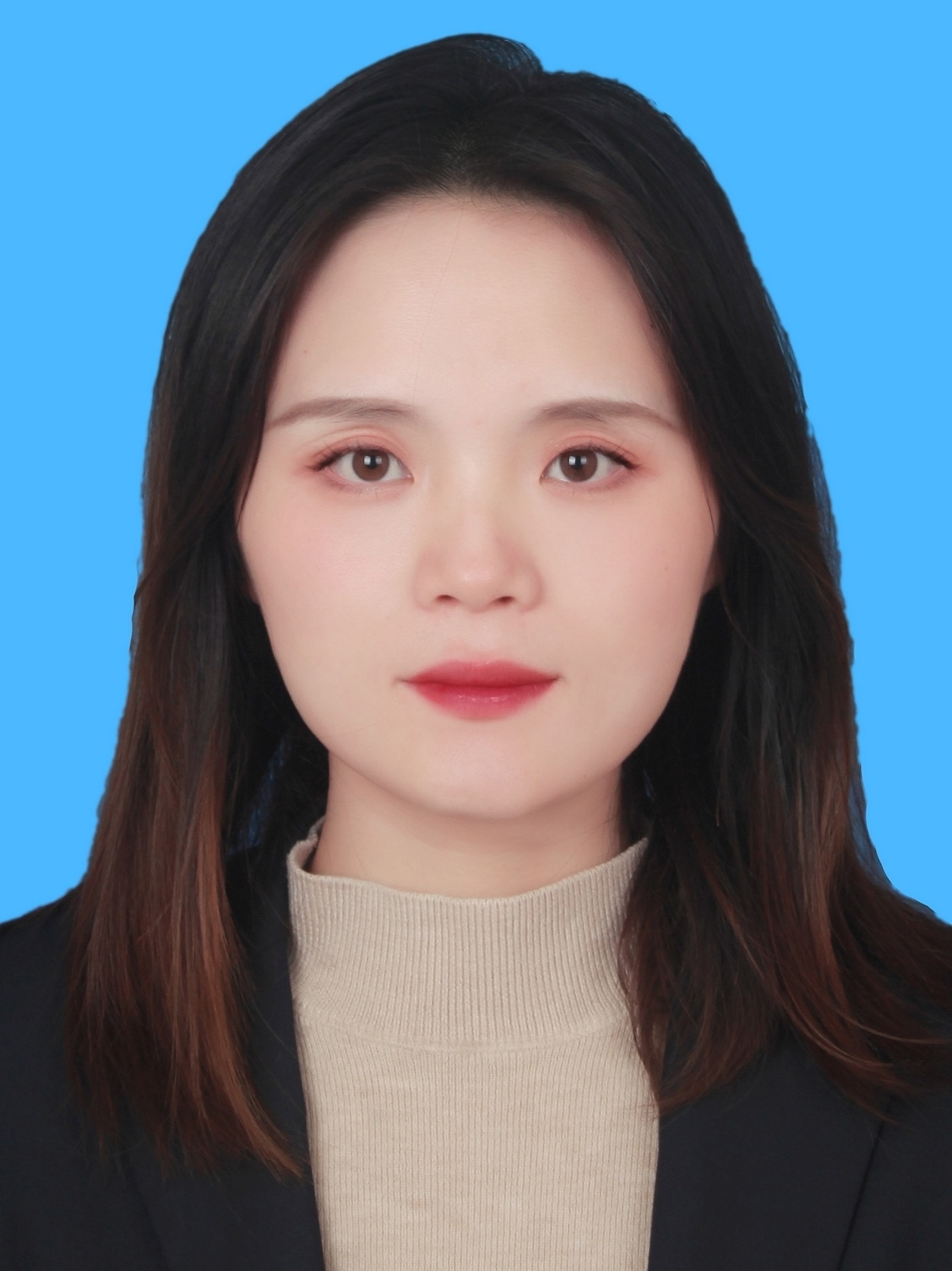 向莎   五象管理委员会   讲师 .jpg