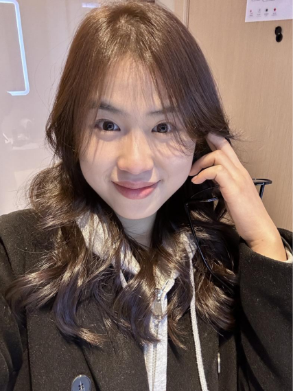 黄依萍：美发与形象设计专业2024届毕业生，在学校期间担任校学生会主席，目前在广西农业职业技术大学动物医学就读。.jpg