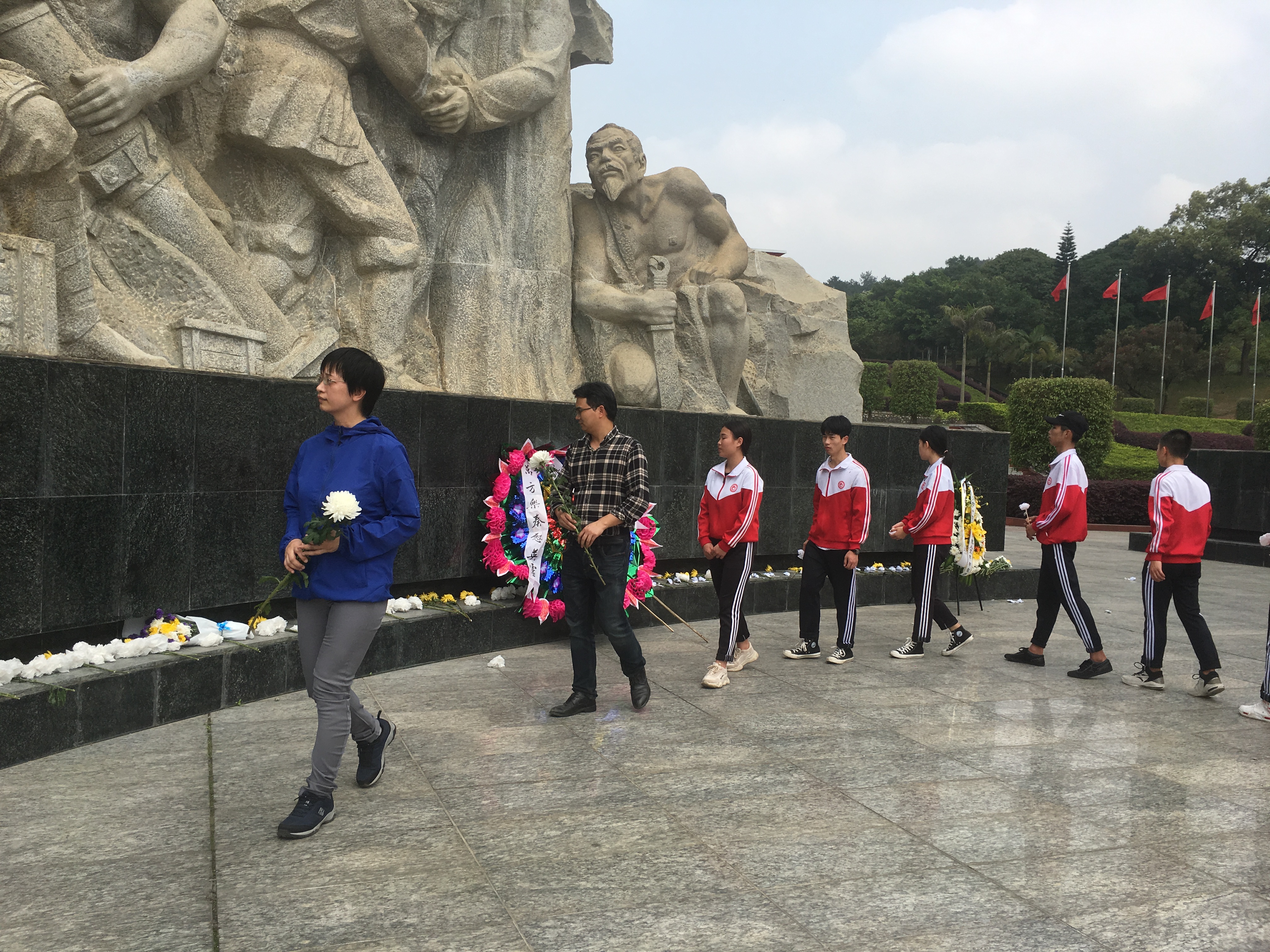 1556439127215029.jpg 1556439127215029.jpg