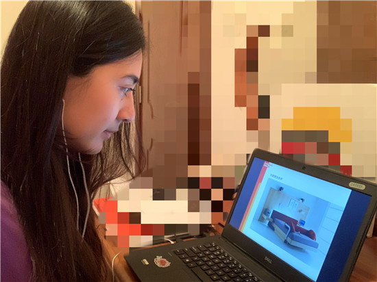 1584772821676869.jpg 蔡紫涵老师正为数字媒体技术应用18班进行《三维动画设计》线上教学.jpg