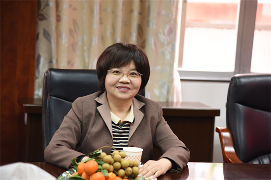 1647502905303989.jpg 1.何翠芬书记在会上发言.jpg